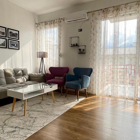 21° Bs Pazari City Center Comfort Apartment Tiranë Ngoại thất bức ảnh